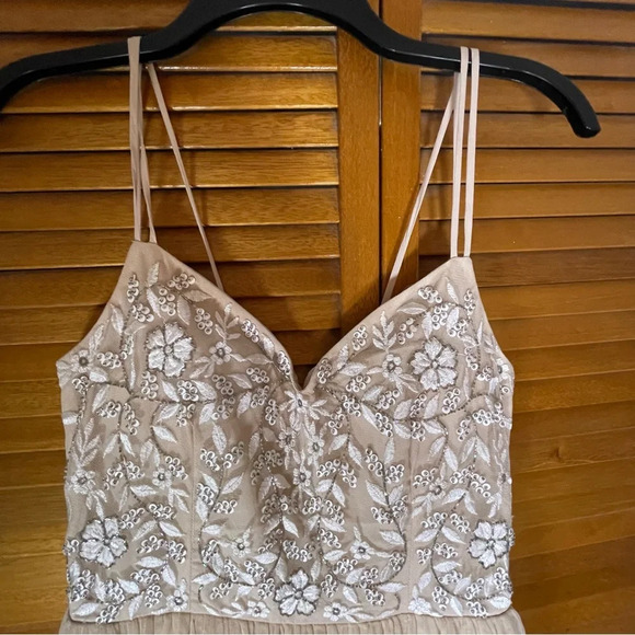 BHLDN By Anthropologie Elowen Floral Beaded Blush Gown Size 6 - Picture 8 of 13